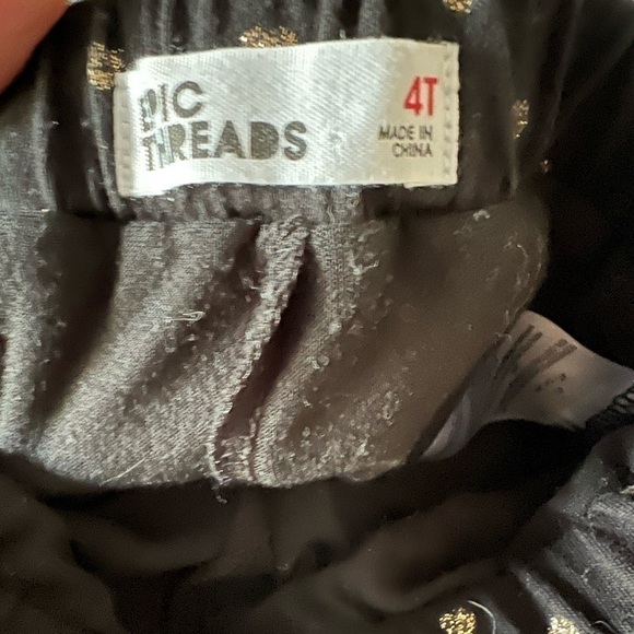 Black Girls Skort with Solver Hearts - Picture 3 of 3